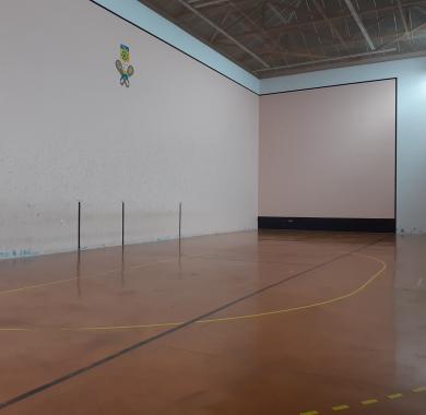 cancha pelote idron.jpg